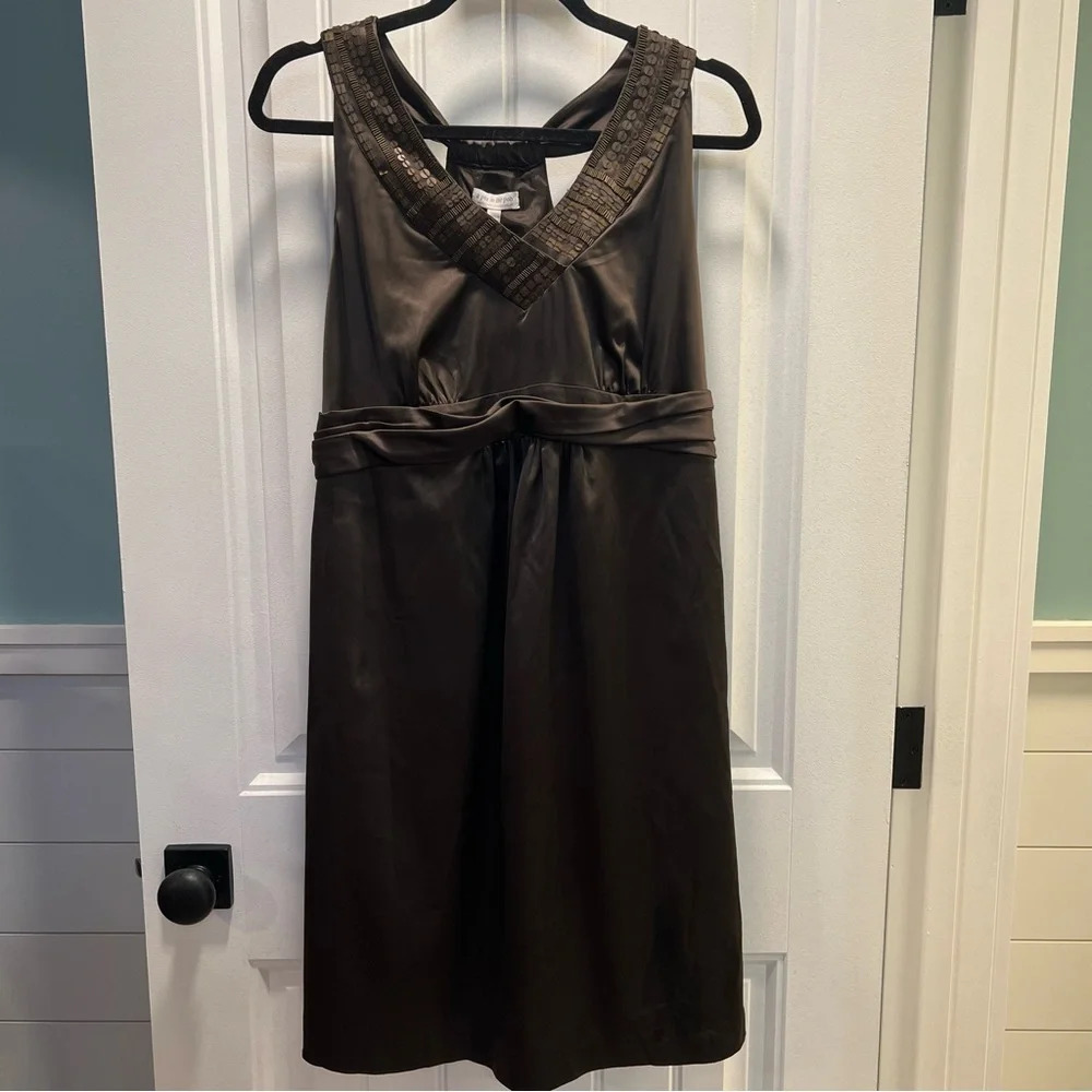 A Pea in the Pod Dark Brown Beaded Maternity Redefined Dress. Size Large. NWT.